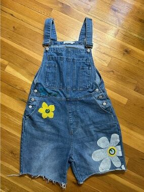 MISSLOOK Blue Denim Girls' Short Overalls with Yellow & White Flower Prints